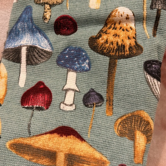 Colorful Wild Mushrooms Kitchen Towels Set of Three NWT 18x28” Cotton - Picture 3 of 16